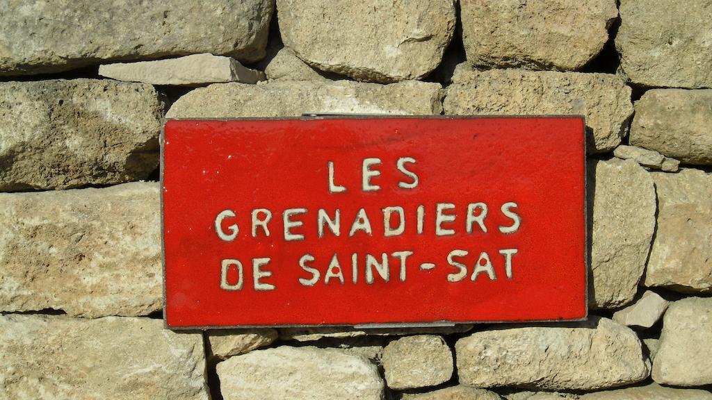Les Grenadiers De Saint Sat Екстер'єр фото